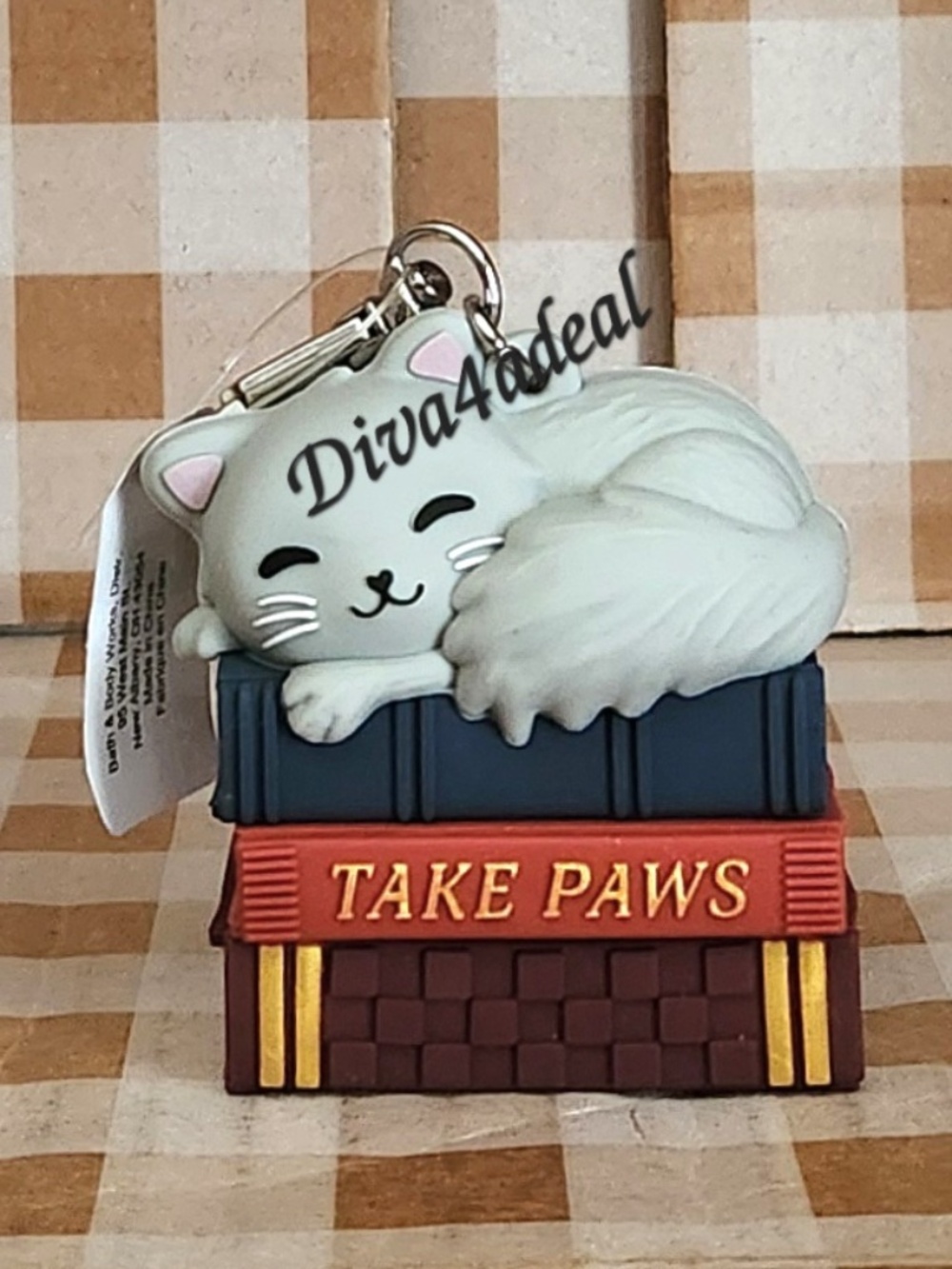 Bath & Body Works BOOK STACK CAT Pocketbac Holder Keychain